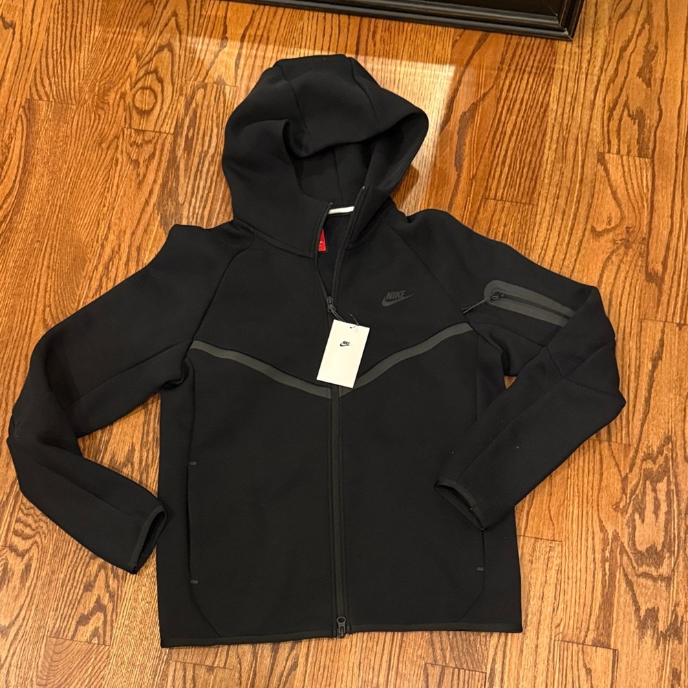 Nike brand new with tags Black and Gray Hooded Jacket